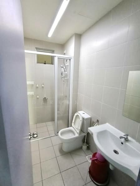 Service Residence for Rent at Meridin Bayvue @ Sierra Perdana - Darren Ho - Bathroom - PropertyGuru.com.my