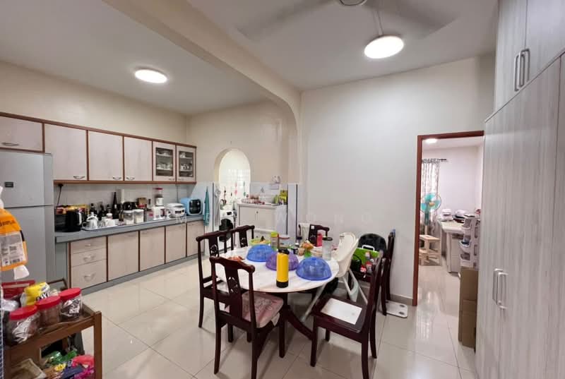 Rumah Teres 2 Tingkat untuk Dijual di SS 23, Taman Sea (Petaling Jaya) - Mel Wong - Kitchen - PropertyGuru.com.my