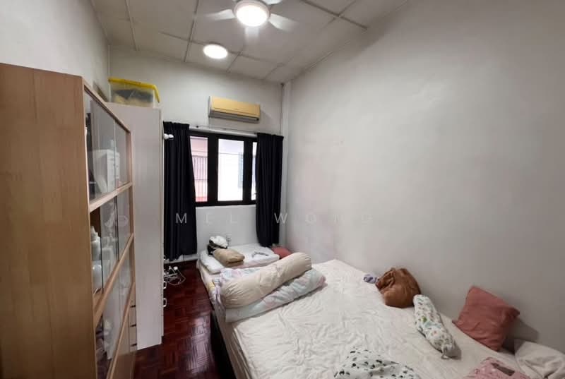 Rumah Teres 2 Tingkat untuk Dijual di SS 23, Taman Sea (Petaling Jaya) - Mel Wong - Bedroom - PropertyGuru.com.my
