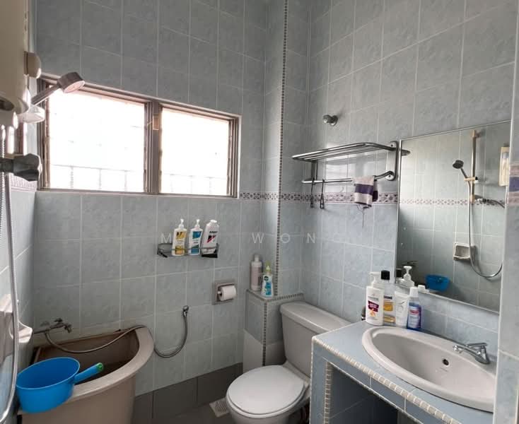 Rumah Teres 2 Tingkat untuk Dijual di SS 23, Taman Sea (Petaling Jaya) - Mel Wong - Bathroom - PropertyGuru.com.my