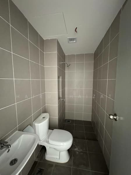 Servis Apartment untuk Disewa di Alinea Suites - Hairul Haizat - Bathroom - PropertyGuru.com.my