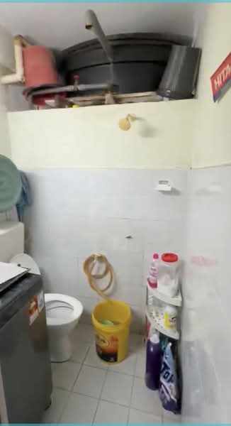 Flat for Sale at Sri Lanang - Azlan Ismail aiproperty - Bathroom - PropertyGuru.com.my