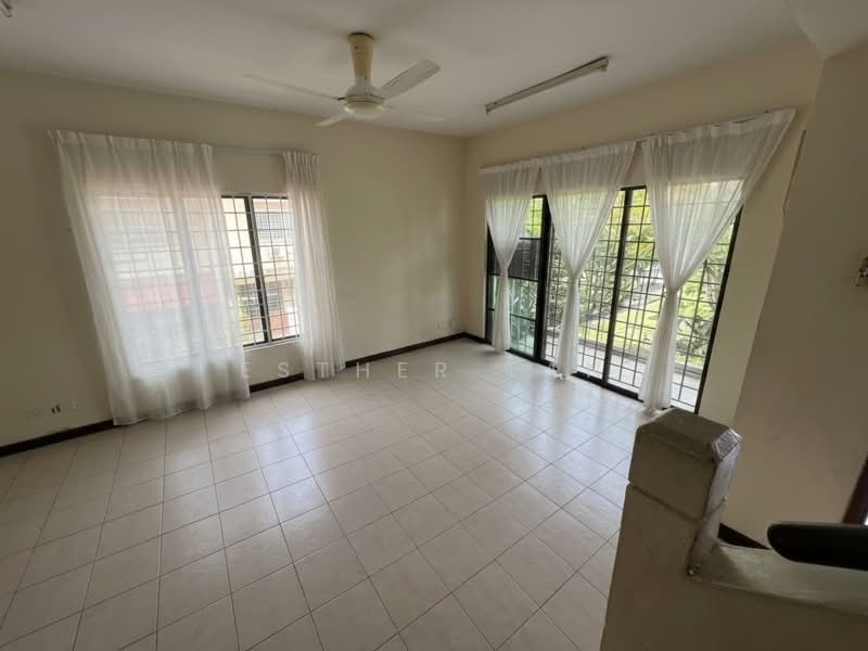 2-storey Terraced House for Rent in Bandar Sri Damansara (Selangor) - Esther Tan - Living Room - PropertyGuru.com.my