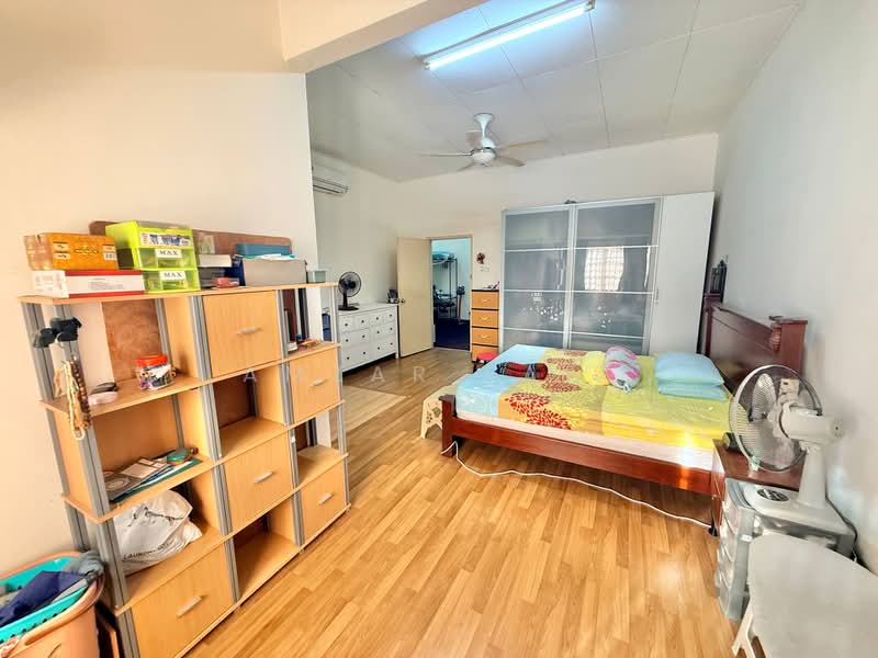 2-storey Terraced House for Sale in Bukit Jelutong (Shah Alam) - Amzar Faiz - PropertyGuru.com.my