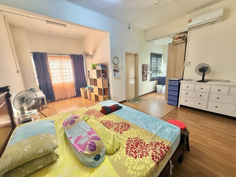 2-storey Terraced House for Sale in Bukit Jelutong (Shah Alam) - Amzar Faiz - PropertyGuru.com.my