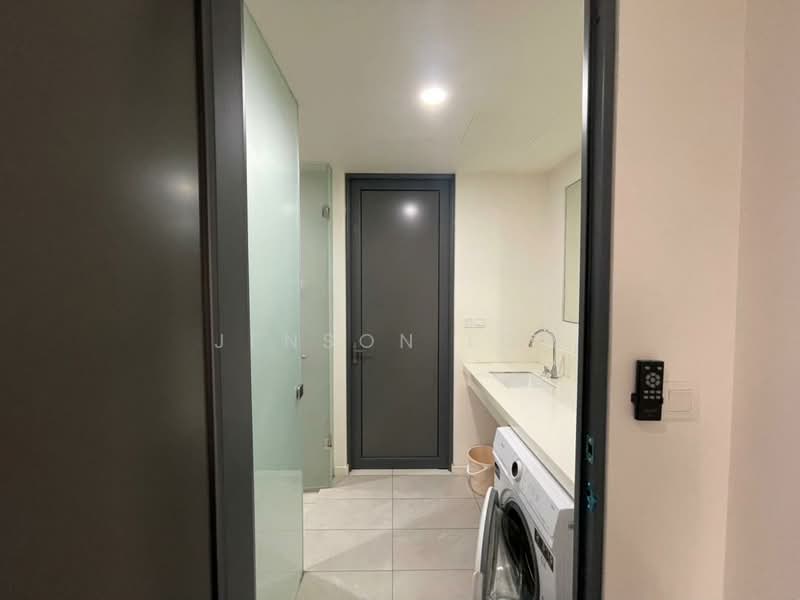 Servis Apartment untuk Disewa di Emerald 9 - Jenson Low - Bathroom - PropertyGuru.com.my