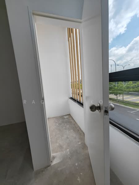 Shop / Office for Rent in Taman Bukit Kaze (Ulu Tiram) - Rachael Koh - PropertyGuru.com.my