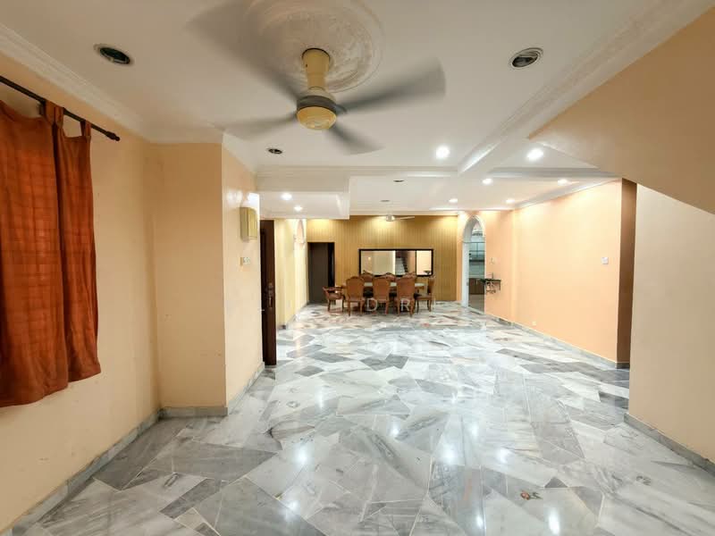 Rumah Teres 2 Tingkat untuk Dijual di Bandar Tun Hussein Onn (Cheras) - Ali Idris - Dining Room - PropertyGuru.com.my
