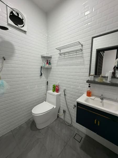 Semi-Detached House for Rent in Taman Megah Ria (Masai) - Candy Yap - Bathroom - PropertyGuru.com.my