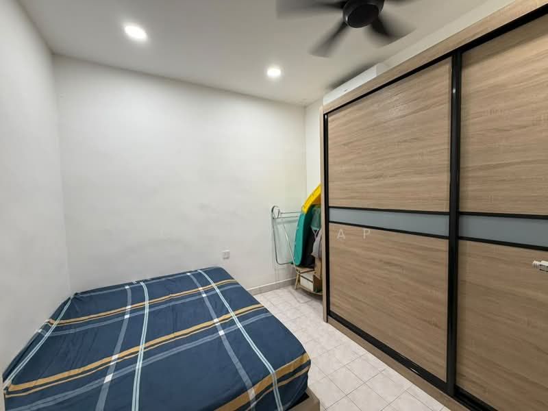 Semi-Detached House for Rent in Taman Megah Ria (Masai) - Candy Yap - Bedroom - PropertyGuru.com.my