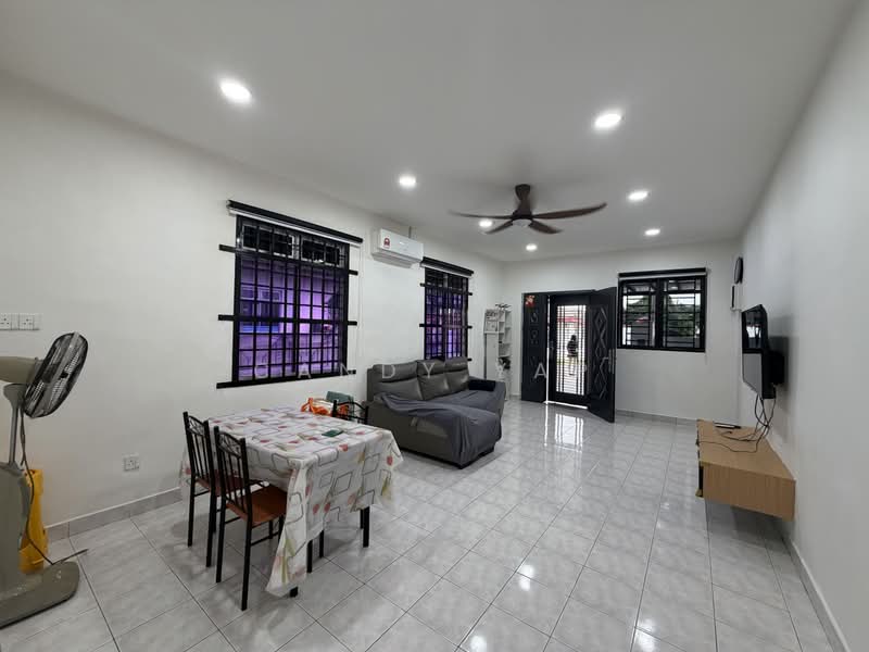 Semi-Detached House for Rent in Taman Megah Ria (Masai) - Candy Yap - Living Room - PropertyGuru.com.my
