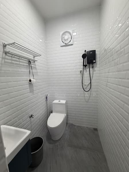 Semi-Detached House for Rent in Taman Megah Ria (Masai) - Candy Yap - Bathroom - PropertyGuru.com.my