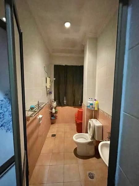 Rumah Teres 2 Tingkat untuk Dijual di Taman Impian Emas (Skudai) - Zoey Lee - Bathroom - PropertyGuru.com.my
