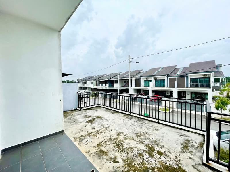 2-storey Terraced House for Sale in Dengkil (Selangor) - Mohd Aizat Saiful Bahri - Exterior - PropertyGuru.com.my