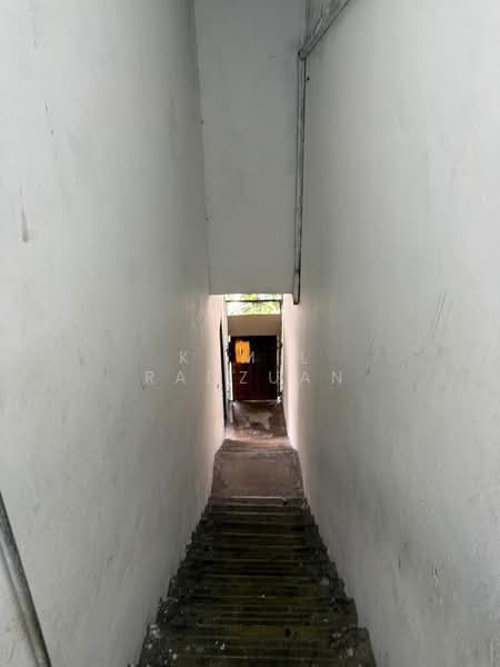 Kedai / Pejabat untuk Disewa di Kajang (Selangor) - Kamil Radzuan - Corridor - PropertyGuru.com.my
