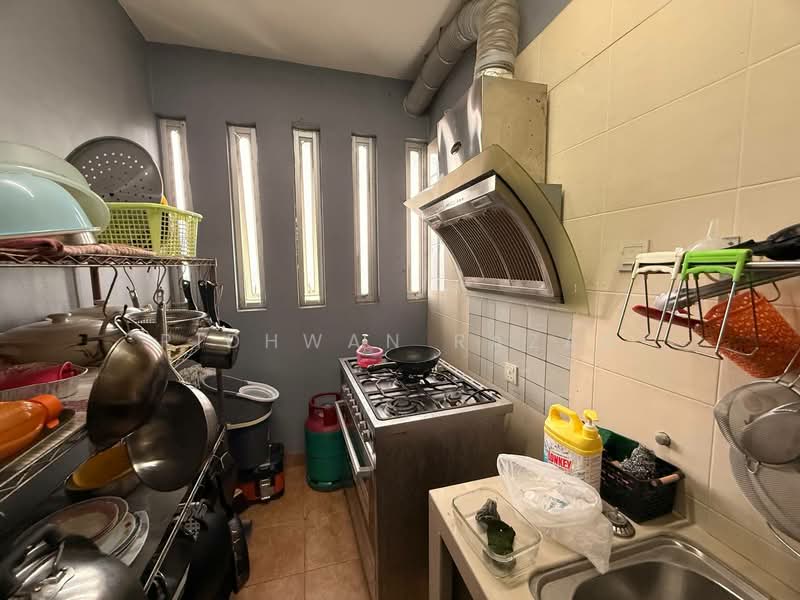 Condominium for Sale at Platinum Lake PV 13 - Ridhwan Razak - Kitchen - PropertyGuru.com.my