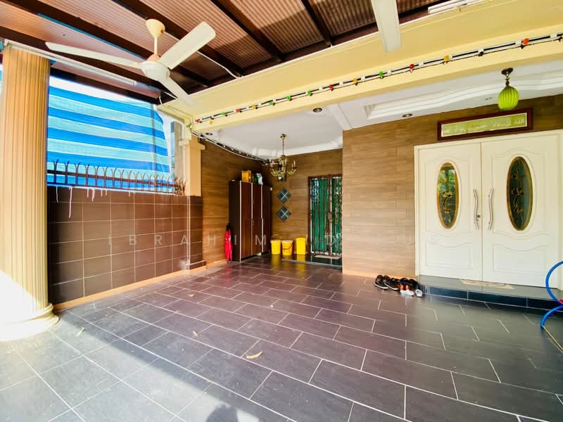 Rumah Teres 2 Tingkat untuk Dijual di Taman Gombak Permai (Batu Caves) - Ibrahim Iderus - Exterior - PropertyGuru.com.my