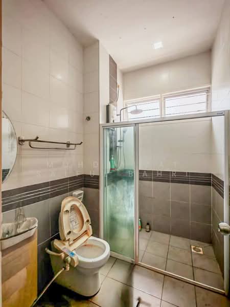 2-storey Terraced House for Sale in Denai Alam (Shah Alam) - Mohd Aizat Saiful Bahri - Bathroom - PropertyGuru.com.my