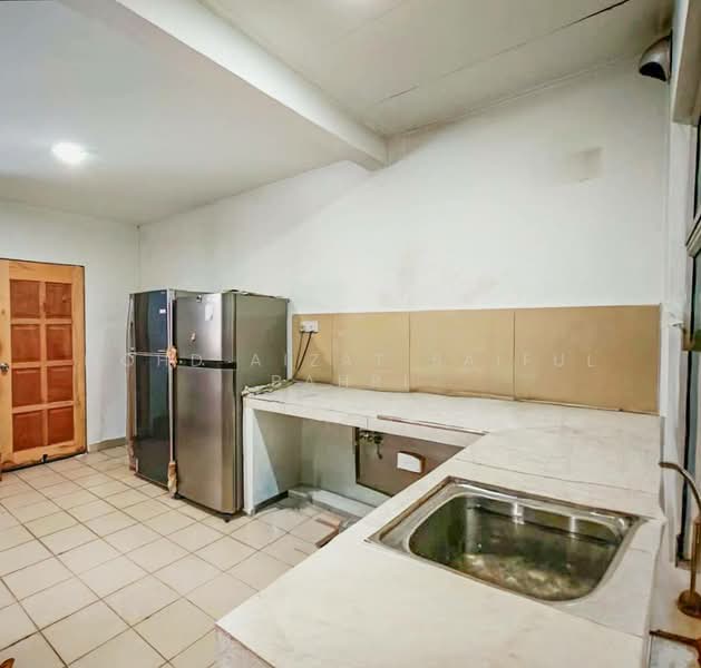 2-storey Terraced House for Sale in Denai Alam (Shah Alam) - Mohd Aizat Saiful Bahri - Kitchen - PropertyGuru.com.my