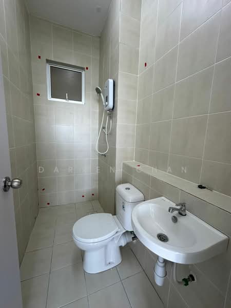 Kondominium untuk Disewa di Residensi Adelia 4 - Darren Chan - Bathroom - PropertyGuru.com.my