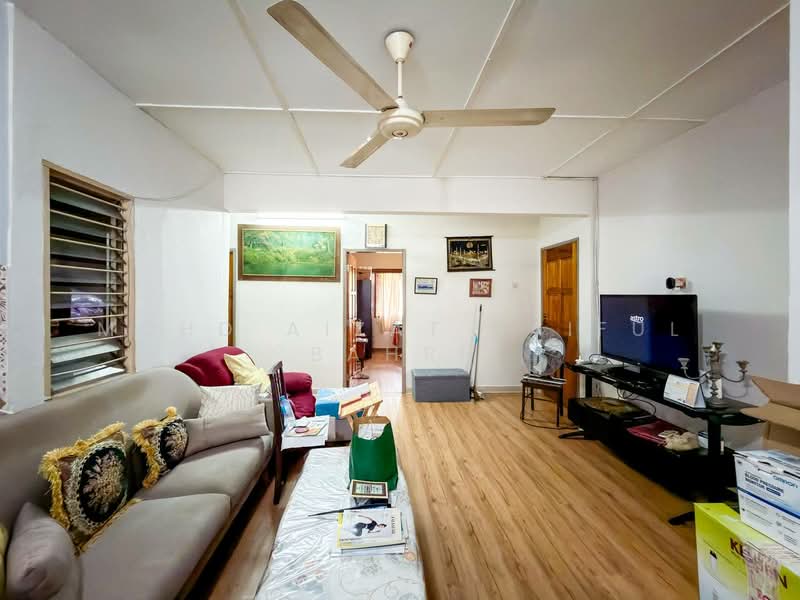 Bungalow for Sale in Petaling Jaya (Selangor) - Mohd Aizat Saiful Bahri - Living Room - PropertyGuru.com.my