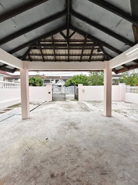 Semi-Detached House for Sale in Taman Bukit Kempas (Tampoi) - VK Hng - PropertyGuru.com.my