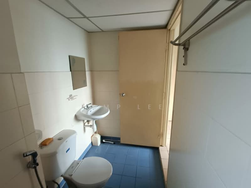 Condominium for Rent at Perdana Exclusive - Jasmine Lee - Bathroom - PropertyGuru.com.my