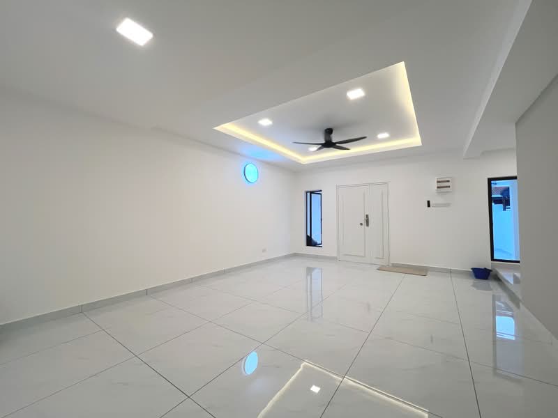 Rumah Teres 2 Tingkat untuk Dijual di Mahkota Cheras (Cheras) - Ray Foo - Living Room - PropertyGuru.com.my