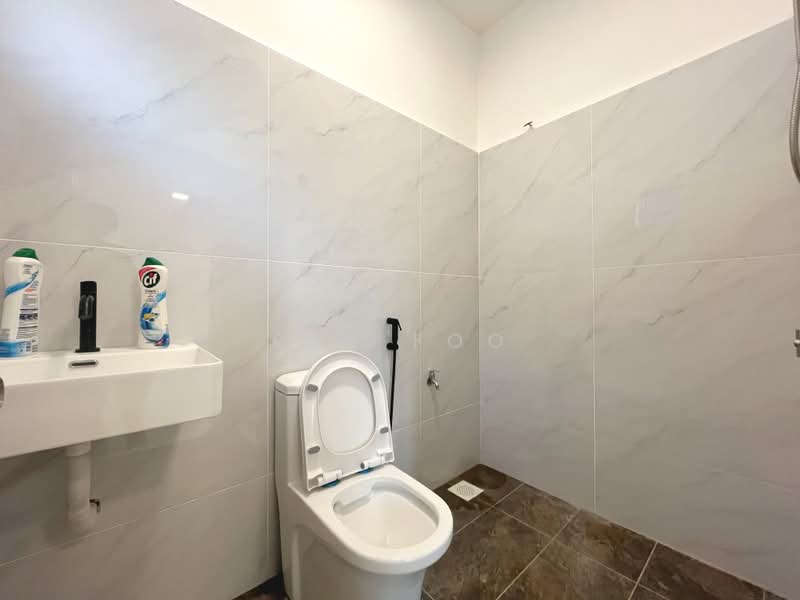 Rumah Teres 2 Tingkat untuk Dijual di Mahkota Cheras (Cheras) - Ray Foo - Bathroom - PropertyGuru.com.my