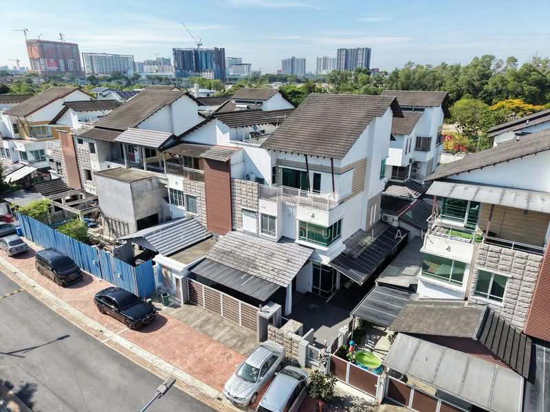 Rumah Berkembar untuk Dijual di Laman Seri (Shah Alam) - Fauzi Abdullah - PropertyGuru.com.my