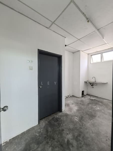 Factory for Rent in Johor Bahru (Johor) - Calley Chin - Interior - PropertyGuru.com.my