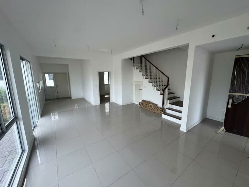Rumah Teres 2-Tingkat untuk Dijual di Rawang (Selangor) - Alice Low - Living Room - PropertyGuru.com.my