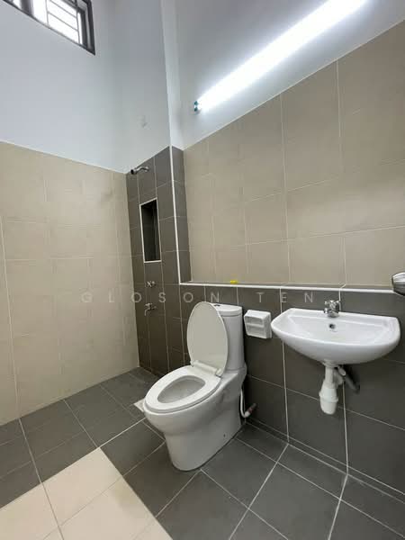 Rumah Teres 2 Tingkat untuk Dijual di Taman Pulai Hijauan (Skudai) - Gloson Ten - Bathroom - PropertyGuru.com.my