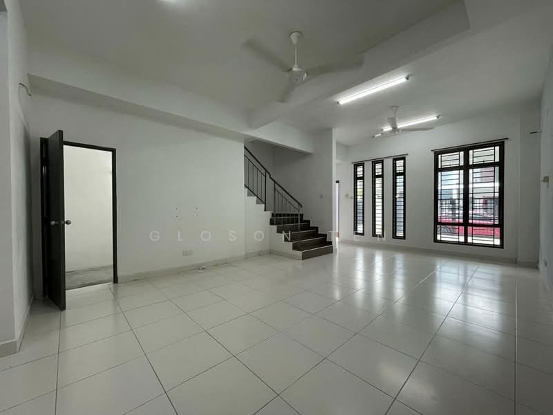 Rumah Teres 2 Tingkat untuk Dijual di Taman Pulai Hijauan (Skudai) - Gloson Ten - Living Room - PropertyGuru.com.my