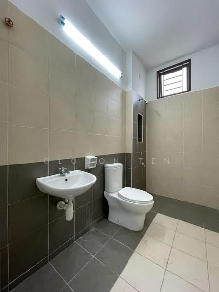 Rumah Teres 2 Tingkat untuk Dijual di Taman Pulai Hijauan (Skudai) - Gloson Ten - Bathroom - PropertyGuru.com.my