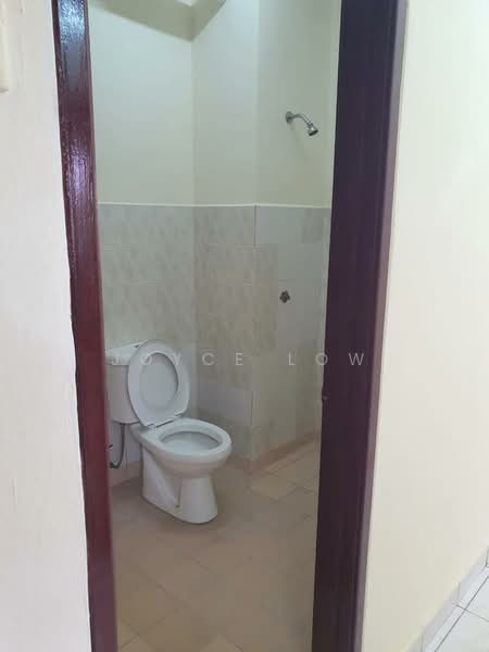 Kondominium untuk Dijual di Bayu Tasik 1 - Joyce Low - Bathroom - PropertyGuru.com.my