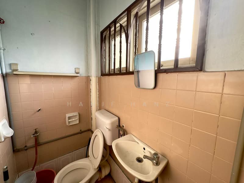 Rumah Flat untuk Dijual di Bandar Baru Ampang - Hanif Hanz - Bathroom - PropertyGuru.com.my