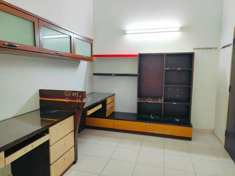 3-storey Terraced House for Sale in Sungai Ara (Penang) - Chris Teoh - Study - PropertyGuru.com.my