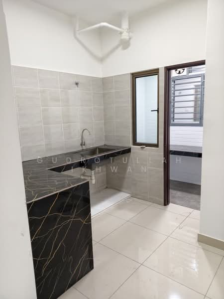 Kondominium untuk Disewa di Residensi Zamrud - Gudrotullah Ikhwan - Kitchen - PropertyGuru.com.my