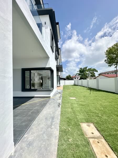Semi-Detached House for Sale in Kampung Lapan (Melaka City) - Daric Goo - PropertyGuru.com.my