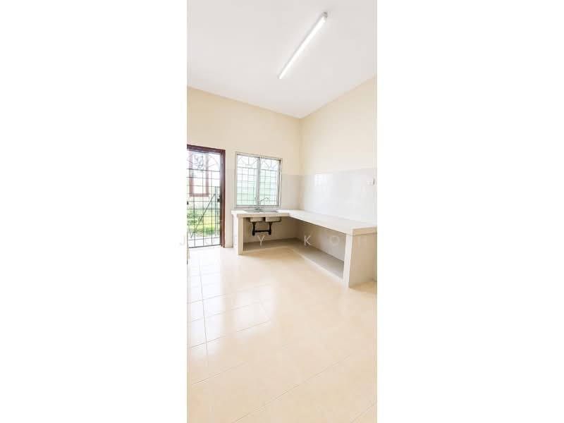 2-storey Terraced House for Rent in Bandar Nusa Rhu (Shah Alam) - Joey Koh - Kitchen - PropertyGuru.com.my