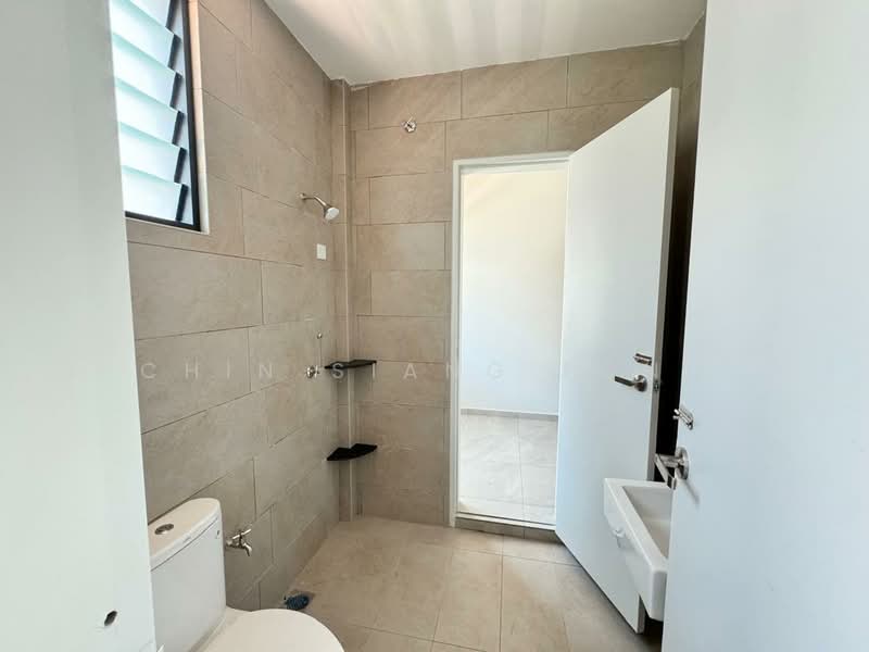 2-storey Terraced House for Rent in Ayer Molek (Melaka) - Chin Siang Fong - Bathroom - PropertyGuru.com.my