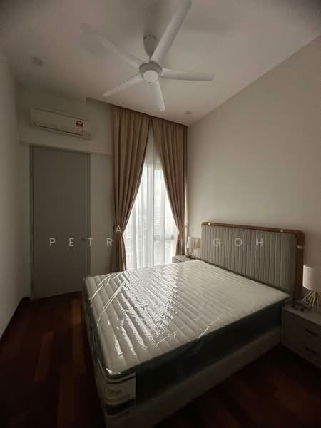 Service Residence for Sale at Sapphire Paradigm - Aeric Petrelli Goh - Bedroom - PropertyGuru.com.my