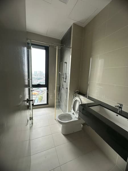 Service Residence for Sale at Sapphire Paradigm - Aeric Petrelli Goh - Bathroom - PropertyGuru.com.my