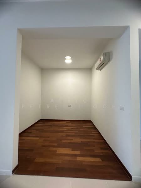 Service Residence for Sale at Sapphire Paradigm - Aeric Petrelli Goh - Interior - PropertyGuru.com.my