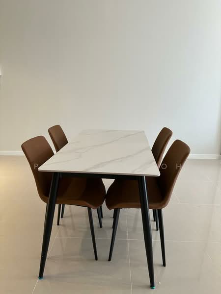 Service Residence for Sale at Sapphire Paradigm - Aeric Petrelli Goh - Dining Room - PropertyGuru.com.my