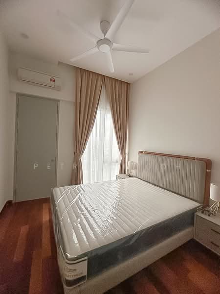Service Residence for Sale at Sapphire Paradigm - Aeric Petrelli Goh - Bedroom - PropertyGuru.com.my