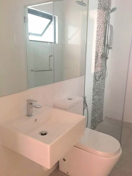 Service Residence for Sale at D'Aman Residences @ Puchong - Joyce Low - Bathroom - PropertyGuru.com.my