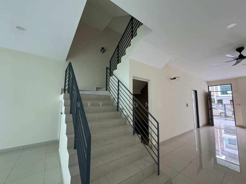Rumah Teres 2.5 Tingkat untuk Disewa di Taman Nusaputra Timur (Puchong) - Sky Wong - Interior - PropertyGuru.com.my
