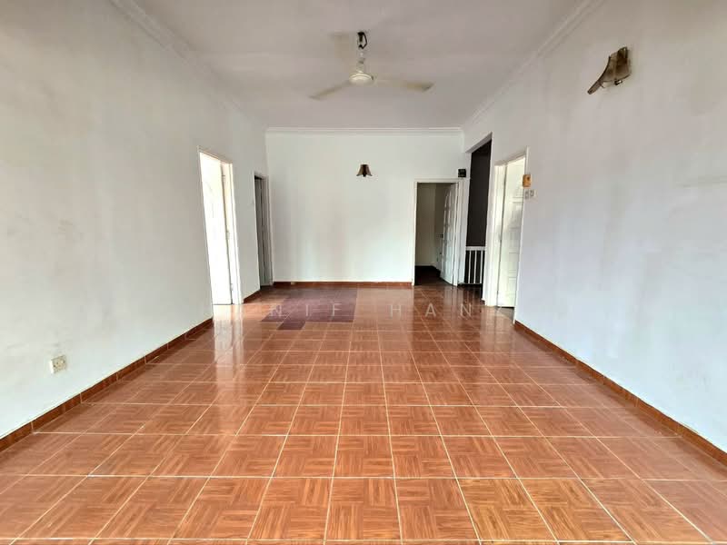 Rumah Berkembar untuk Dijual di Ulu Kelang (Kuala Lumpur) - Hanif Hanz - Living Room - PropertyGuru.com.my